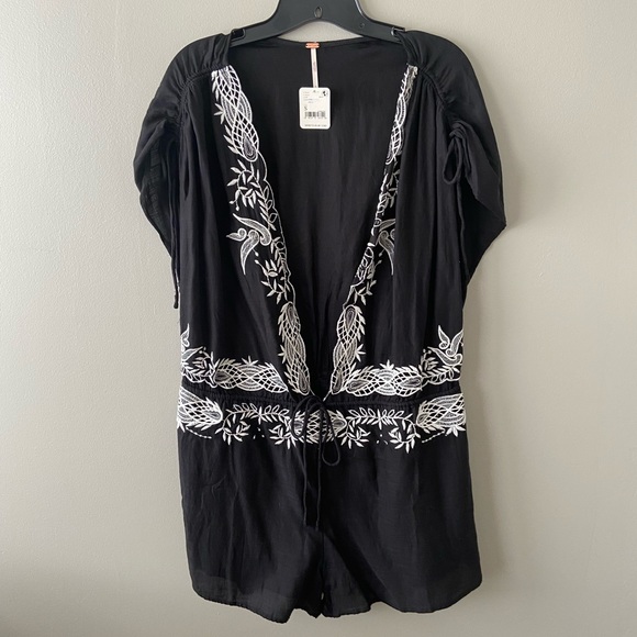 (NWT) Free People Weila floral embroidered shorts romper - Picture 6 of 9